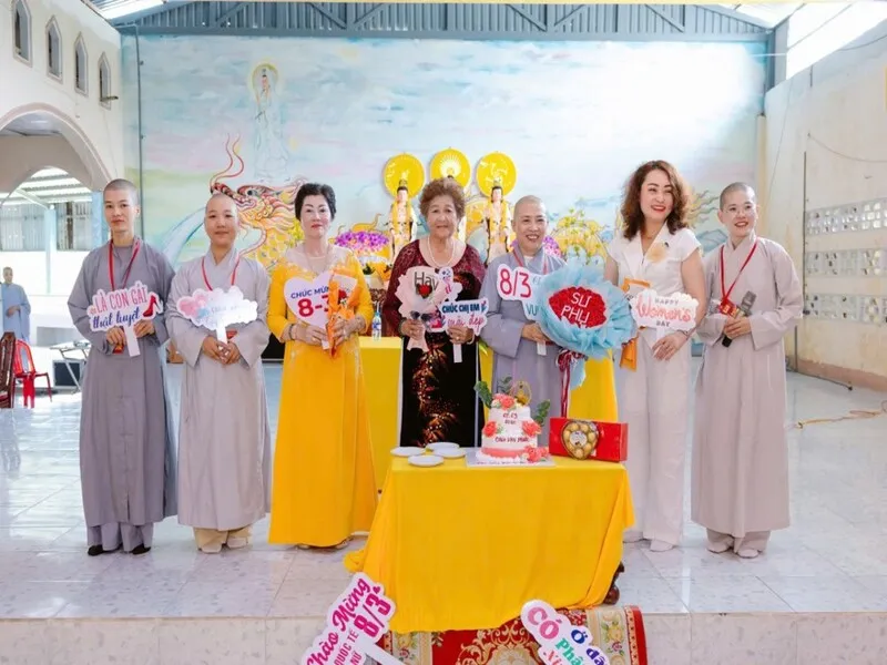Chuyên gia Suri Nguyễn chia sẻ talkshow “Tâm An – Trí Sáng”